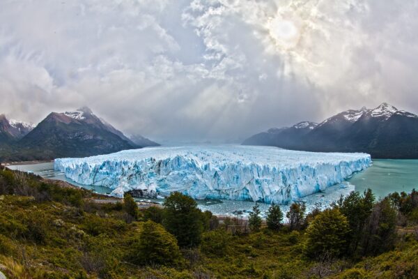 Explorando el Glaciar Perito Moreno en Argentina