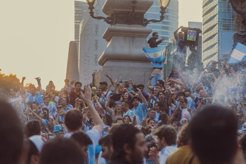 La pasión del fútbol en Argentina: Una forma de vida para los hinchas y una identidad nacional
